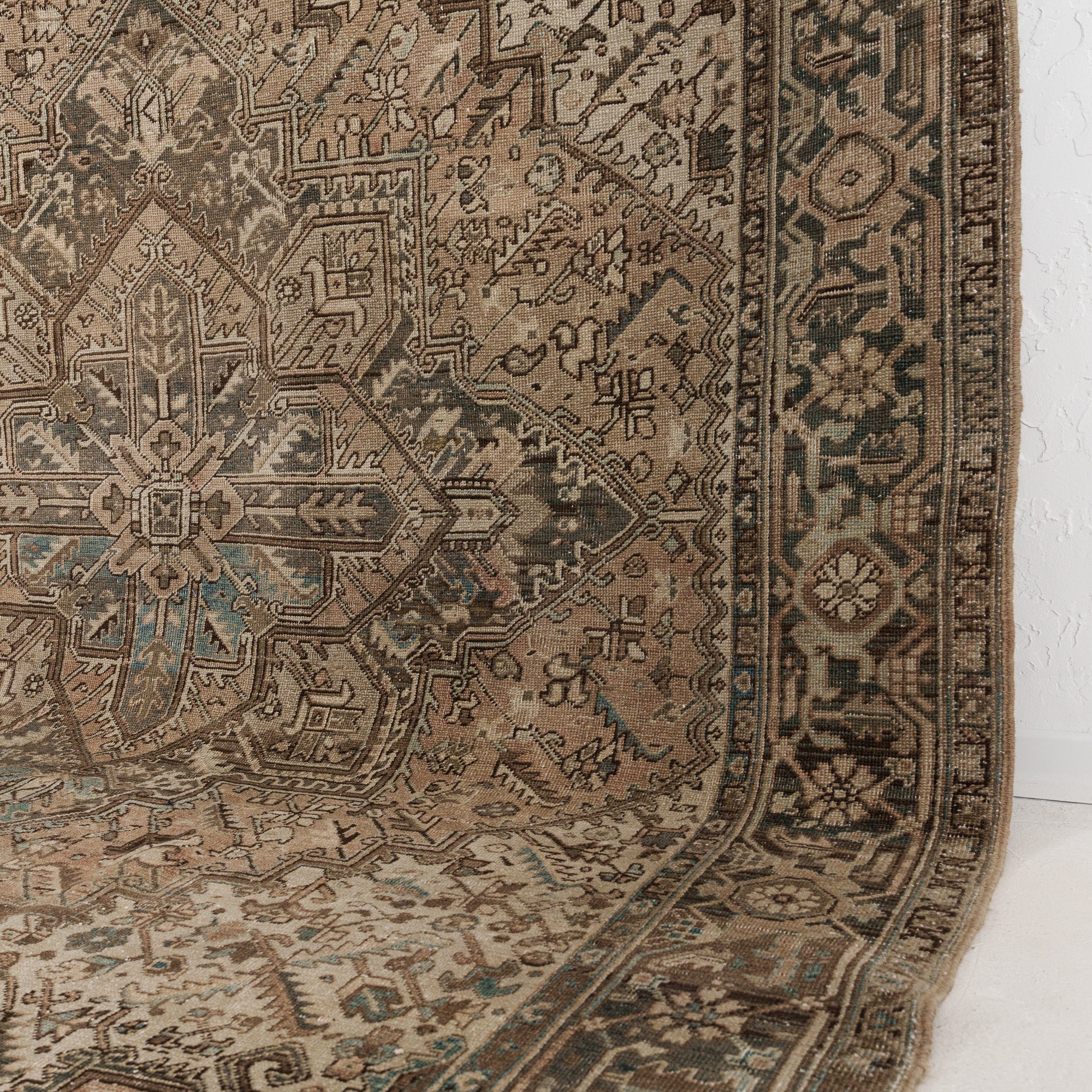 Persian 8x11 Brown Rug