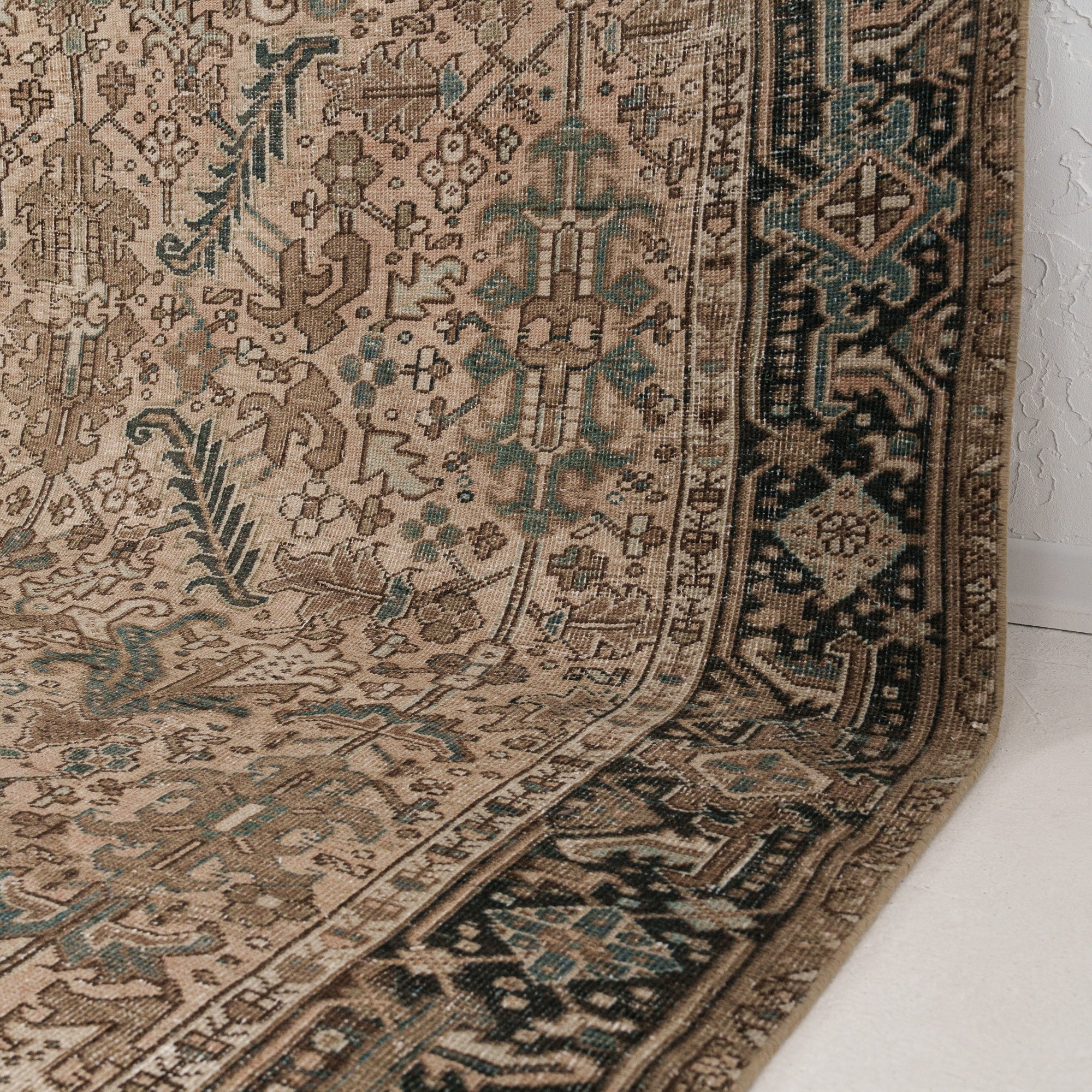 Persian 8x11 Brown Rug