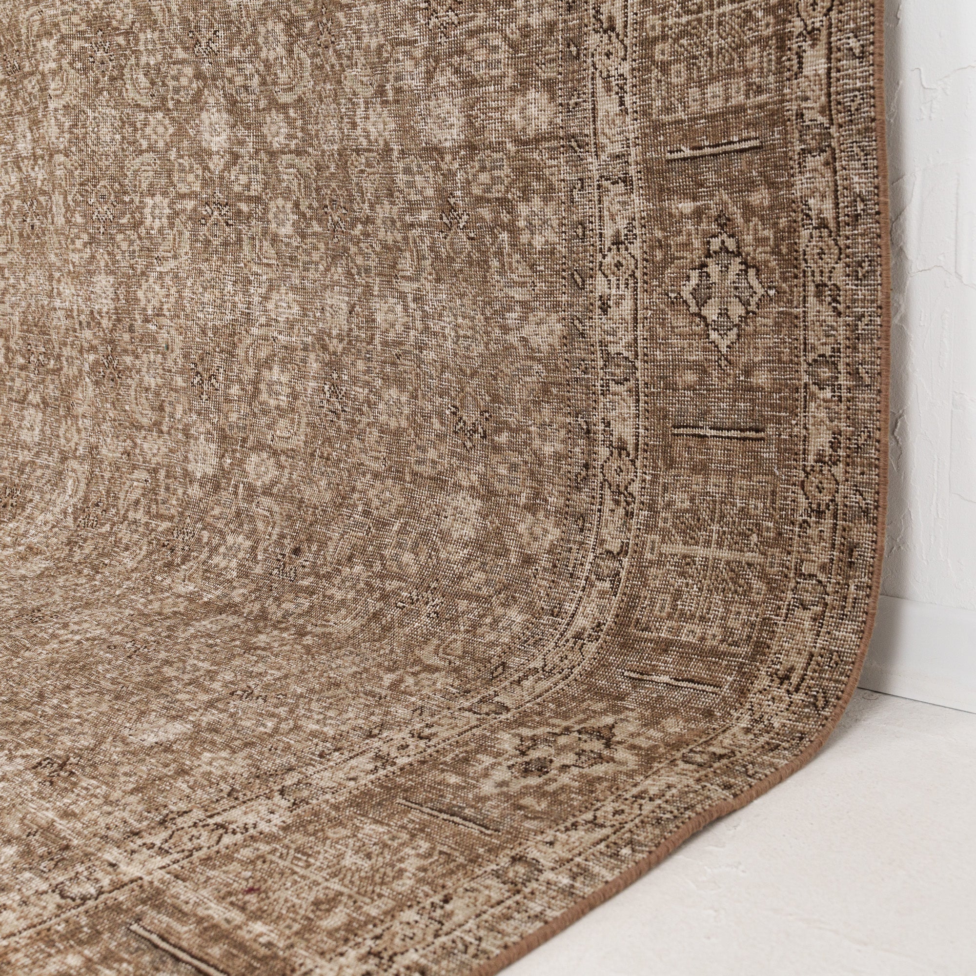 Persian 8x14 Brown Rug