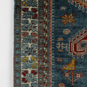 Classic runner rug in 3x10 dimensions, crafted in persian