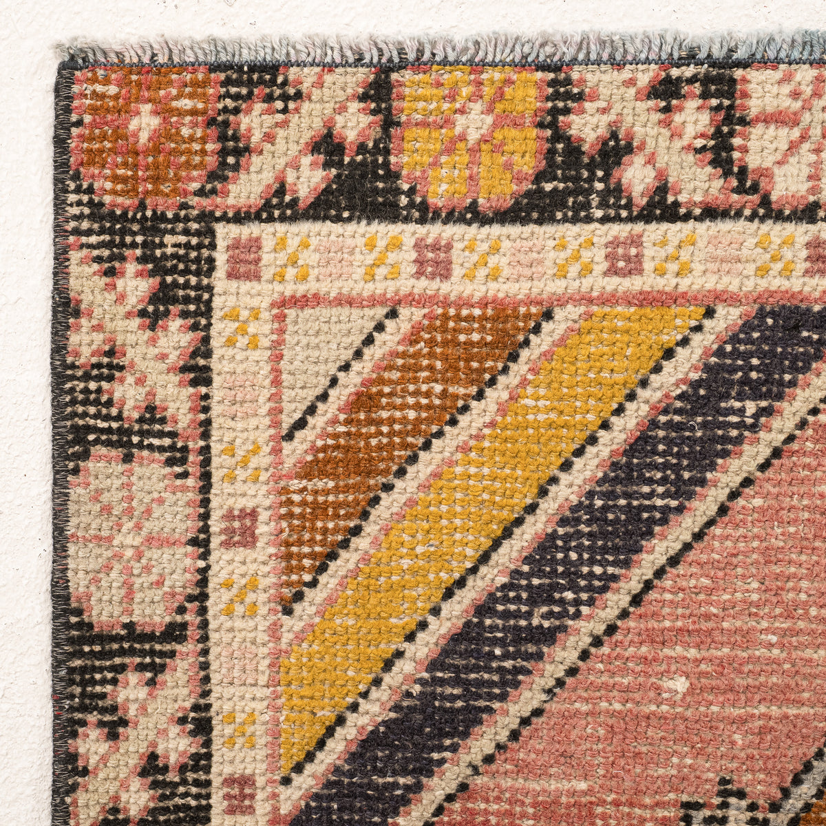 Medallion 3x9 Runner Rug