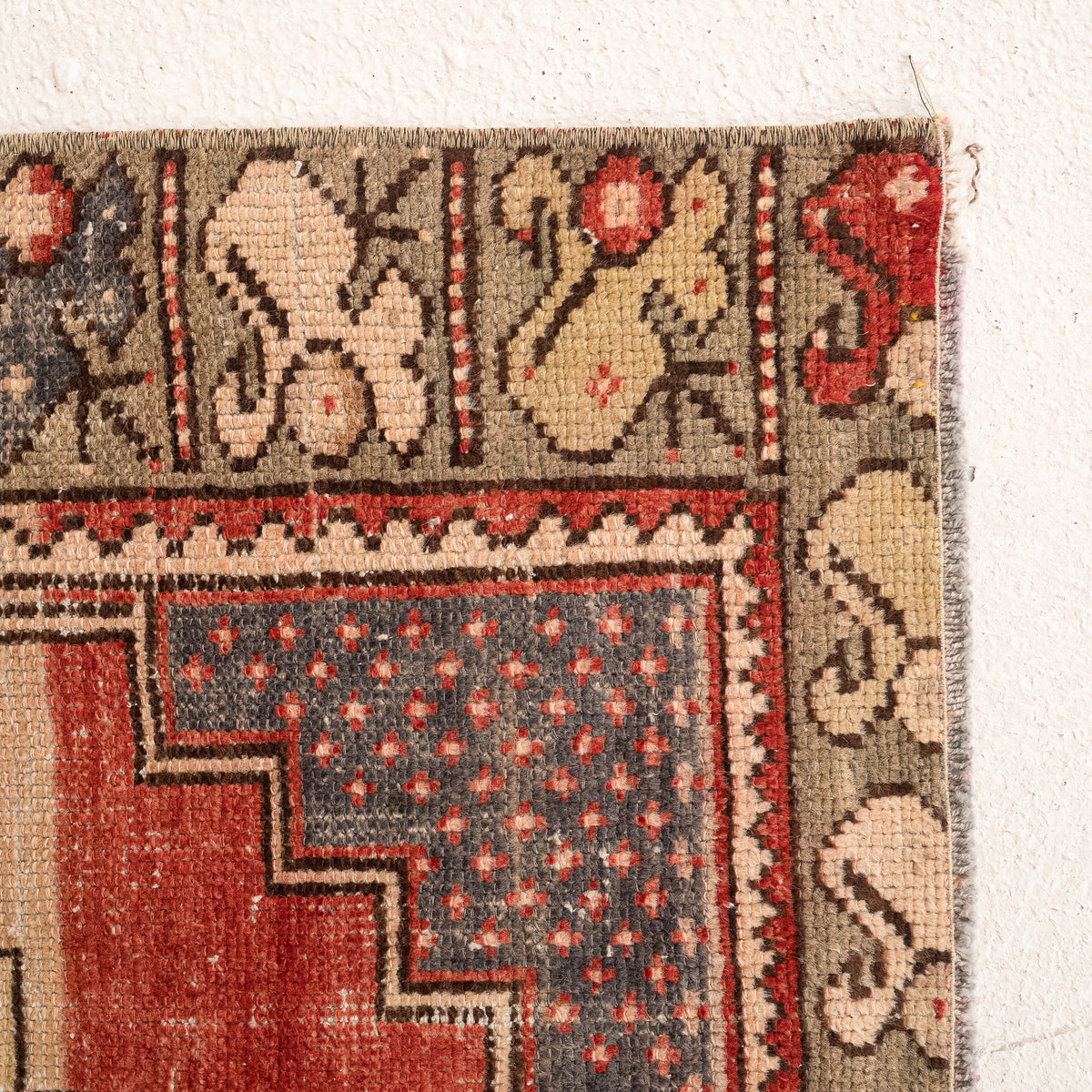 Medallion 3x8 Runner Rug
