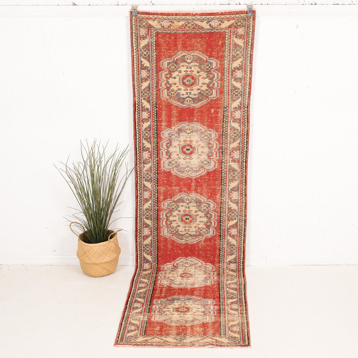 Fulgentoria - Vintage Turkish Runner Rug