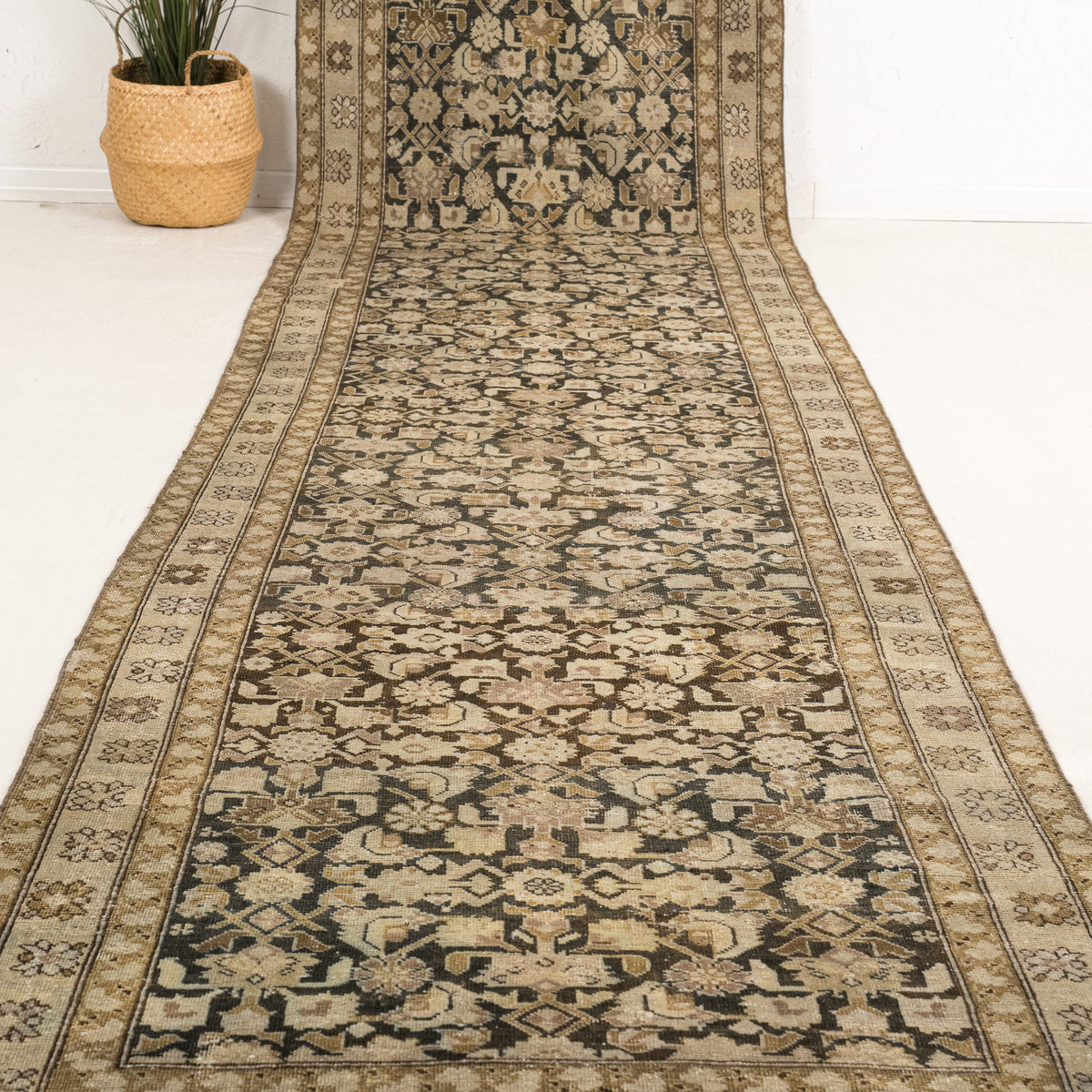 4x17 Persian Rug
