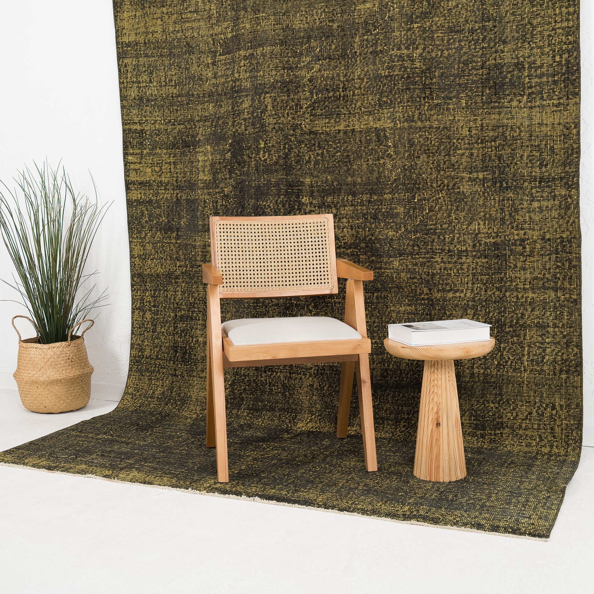 Avenyra - Vintage Turkish Area Rug