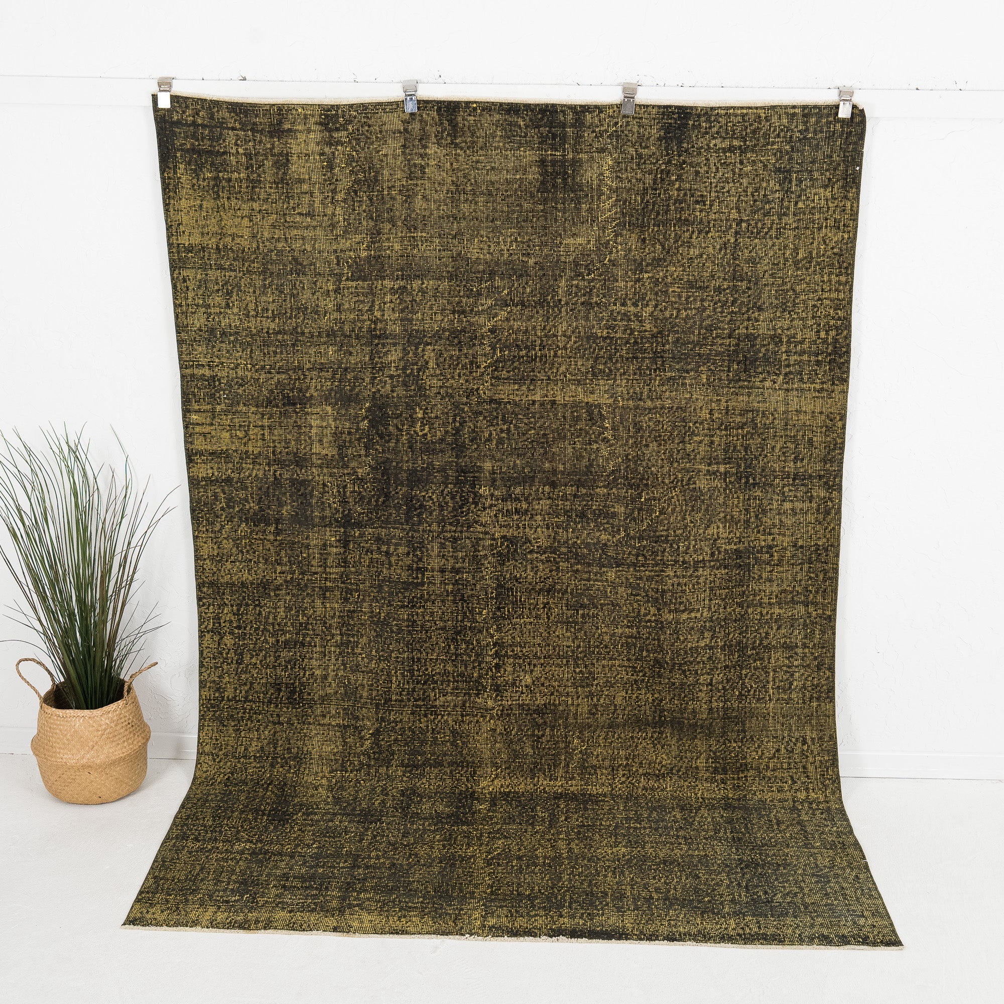 Avenyra - Vintage Turkish Area Rug