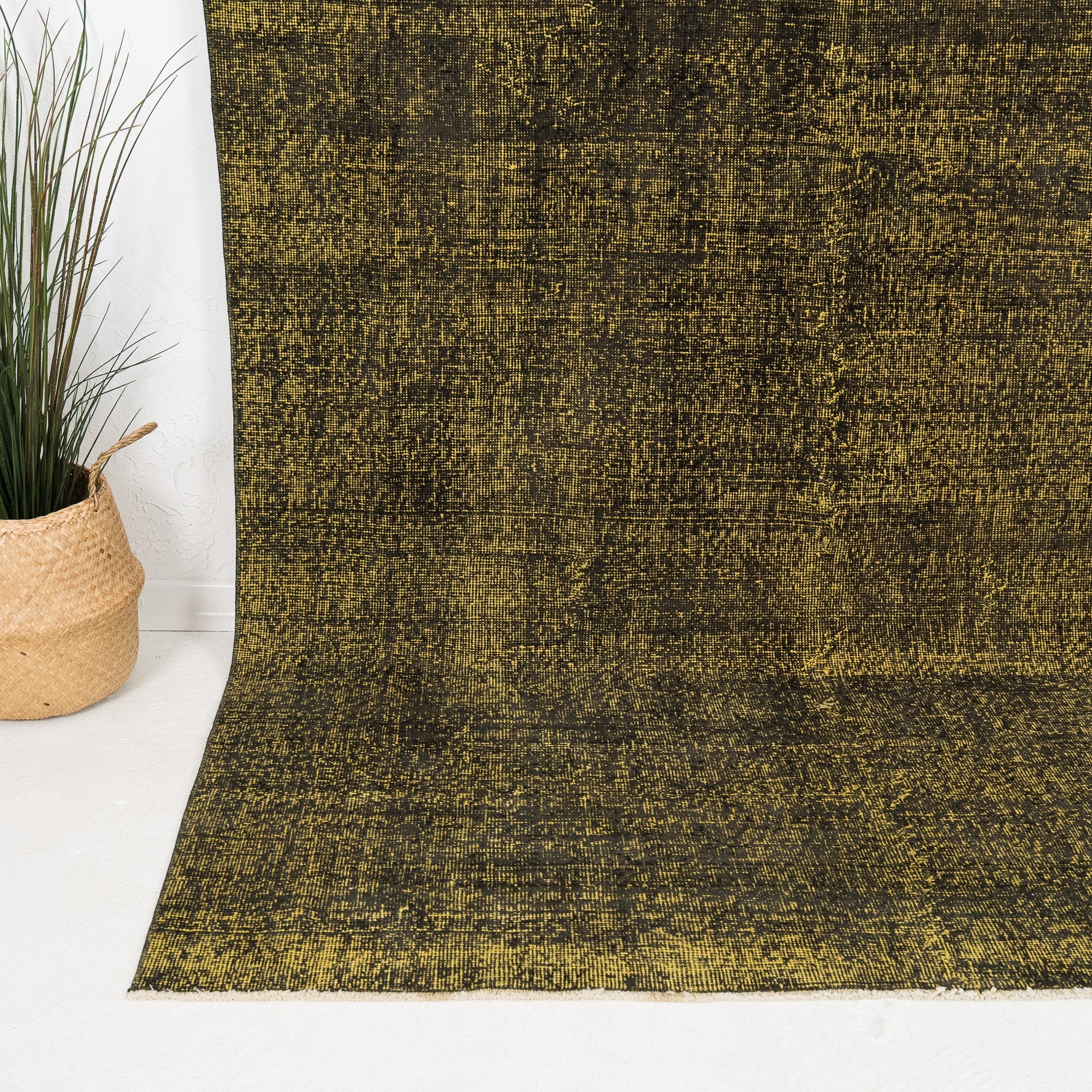 Avenyra - Vintage Turkish Area Rug