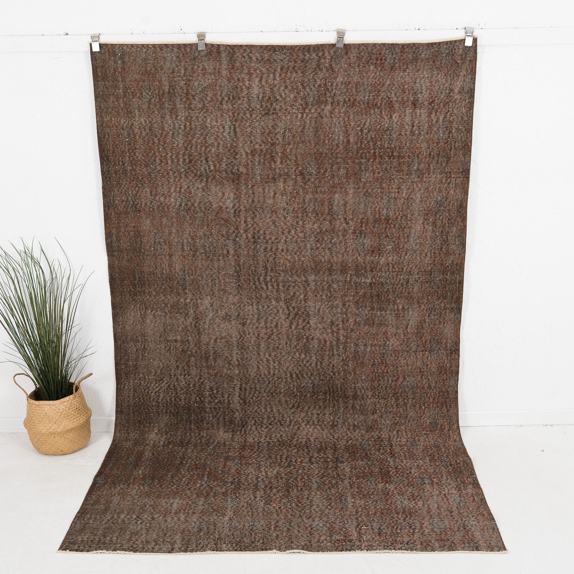 Valiryn - Vintage Turkish Area Rug