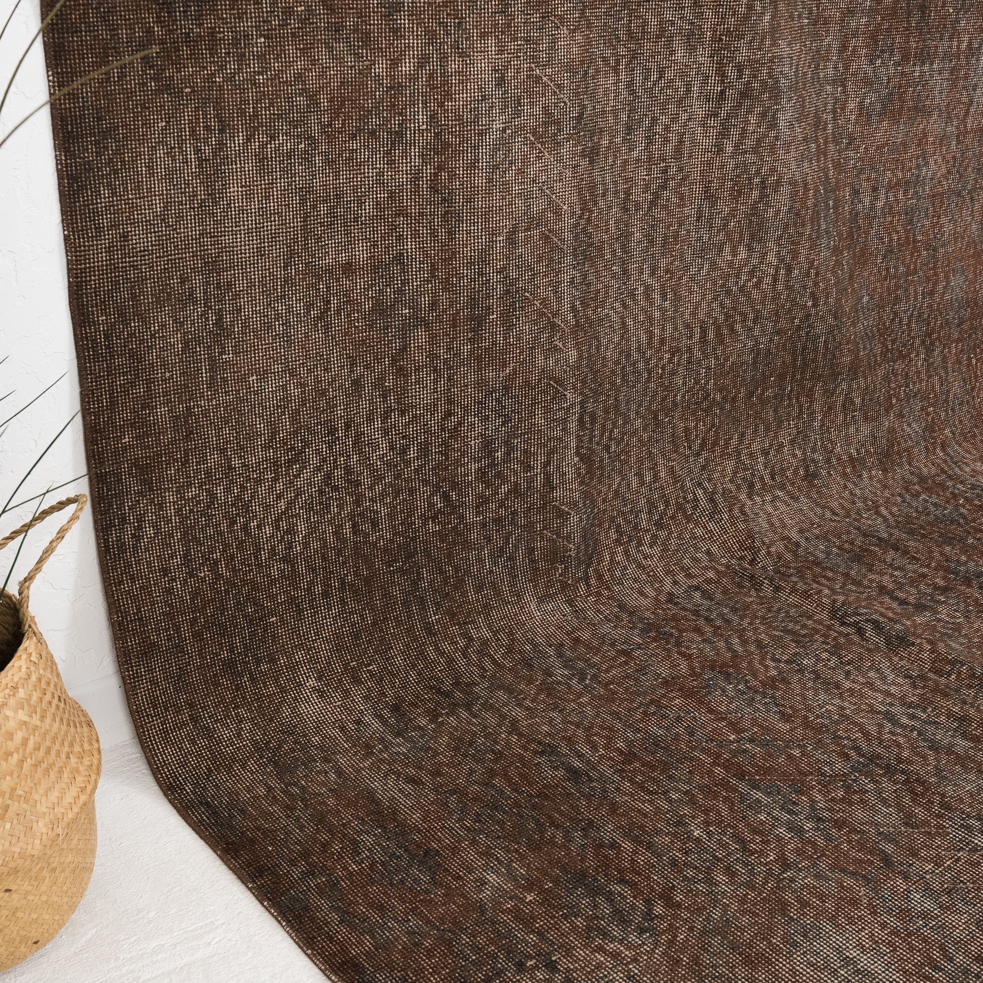 Valiryn - Vintage Turkish Area Rug