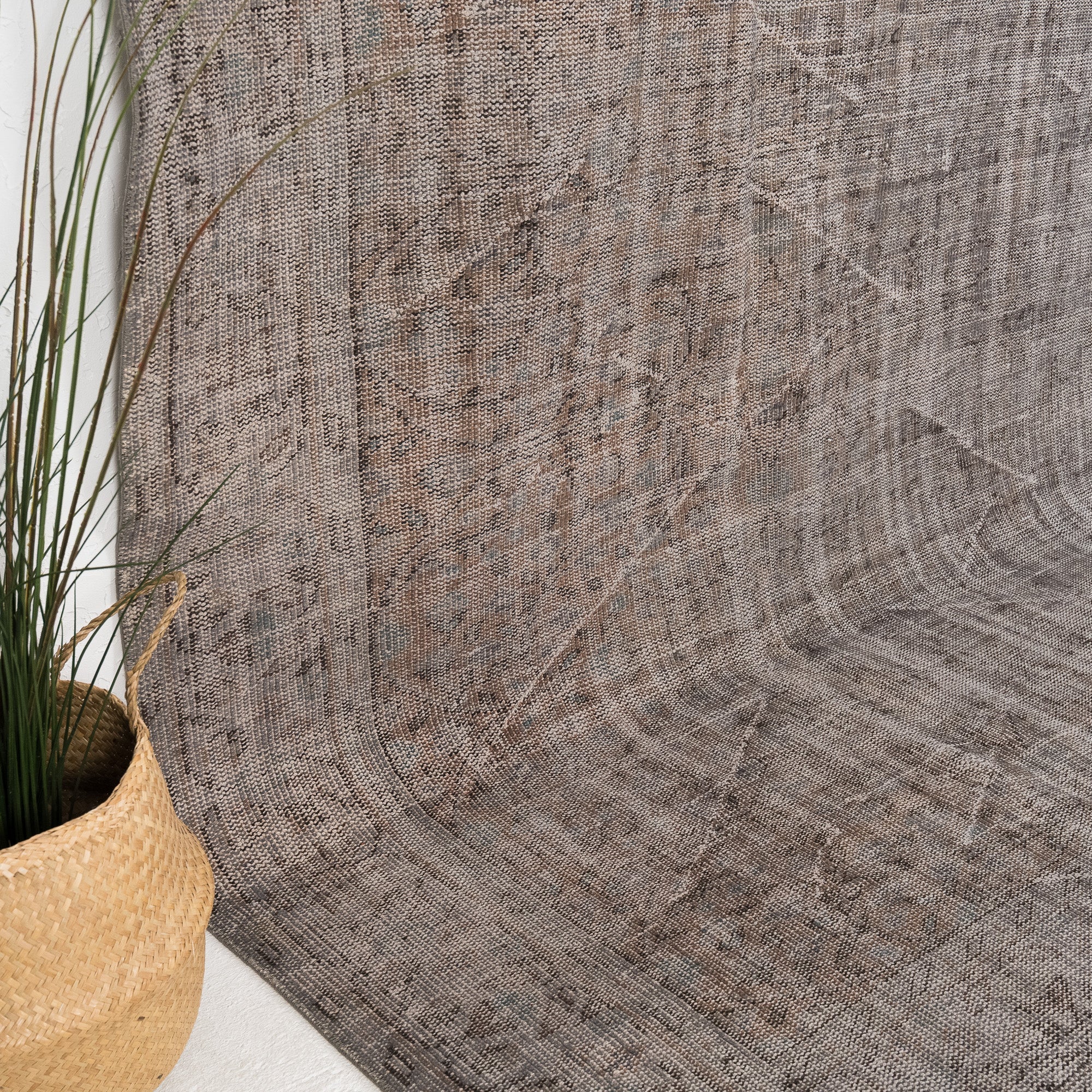 Mirayn - Vintage Turkish Area Rug