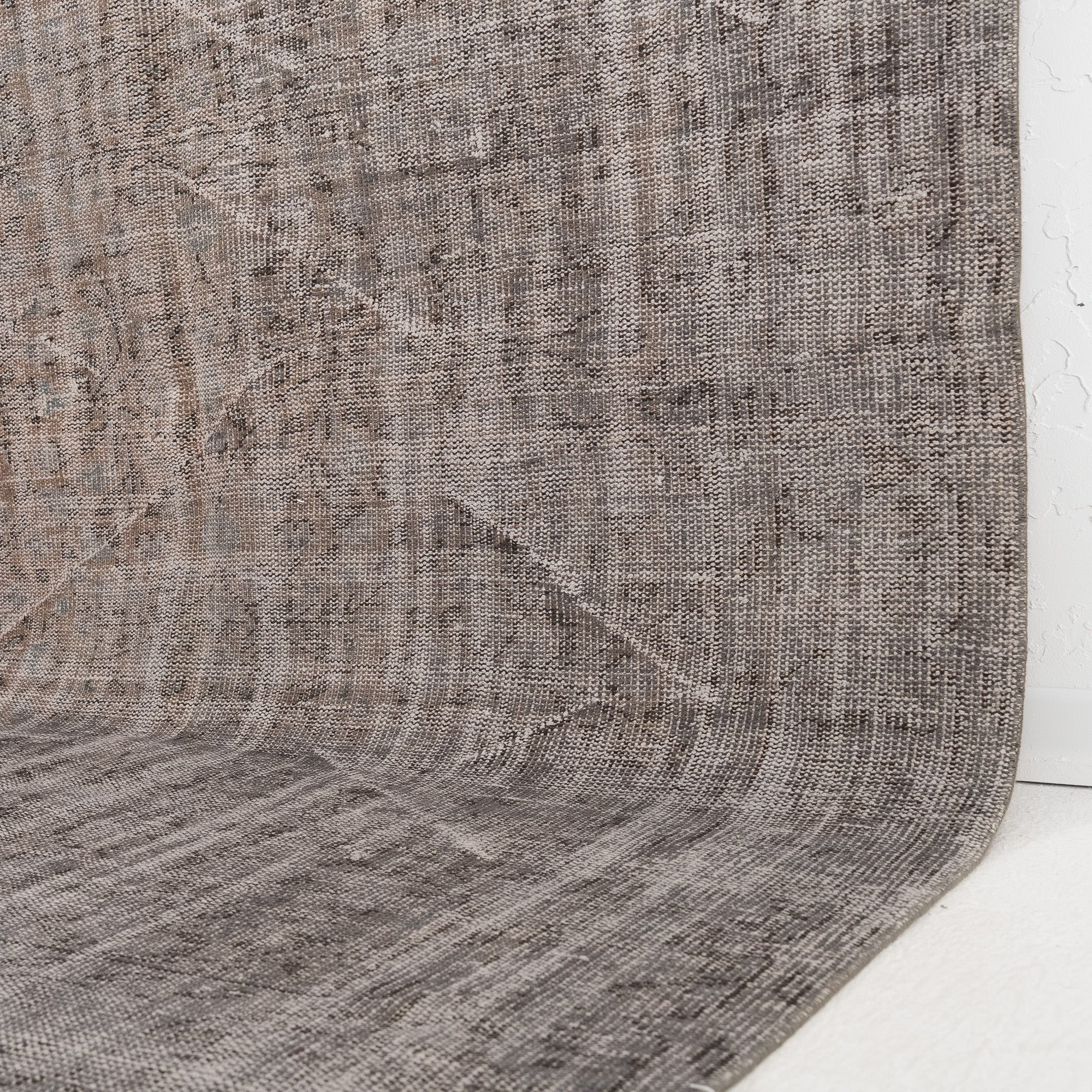 Mirayn - Vintage Turkish Area Rug