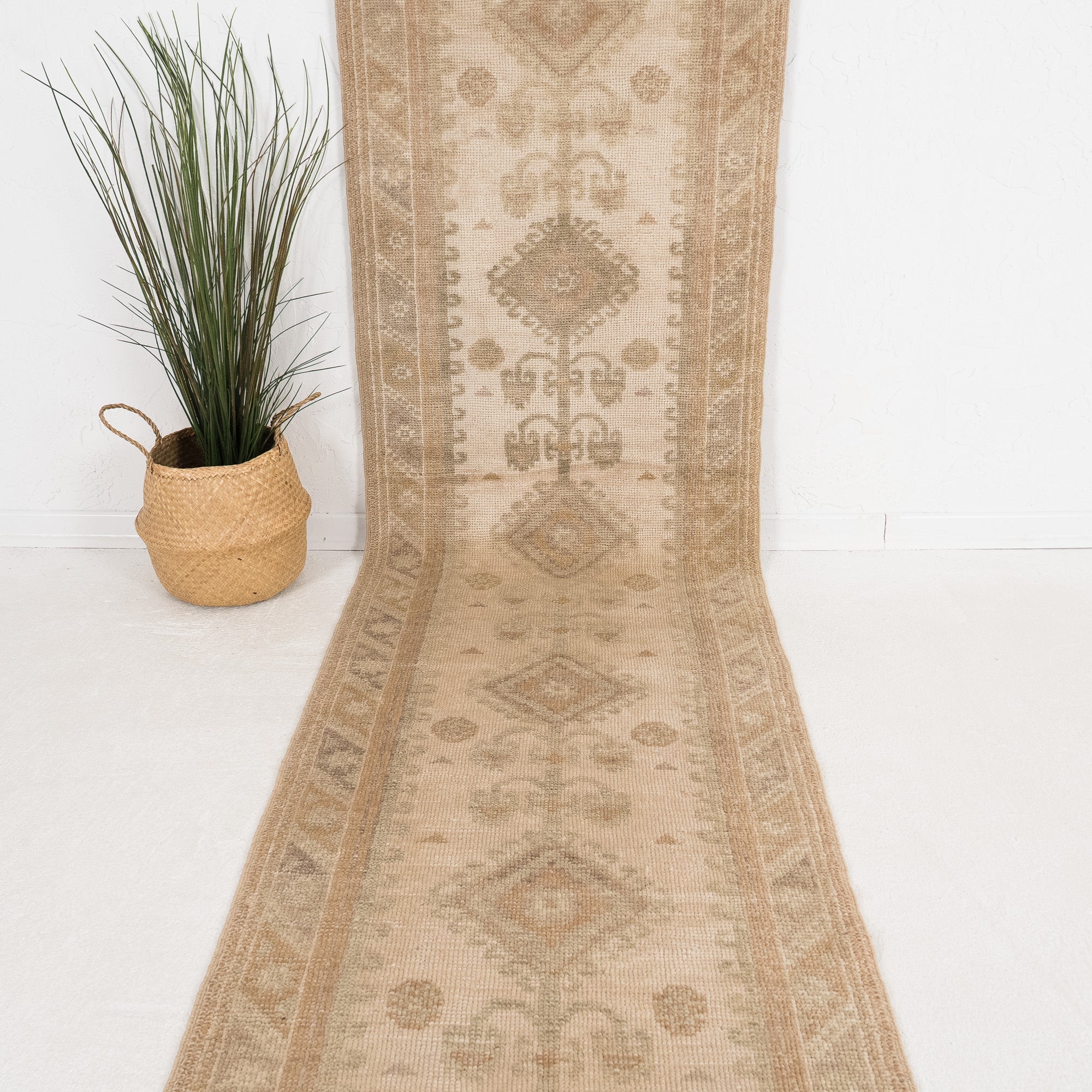 Avionelle - Vintage Turkish Runner Rug