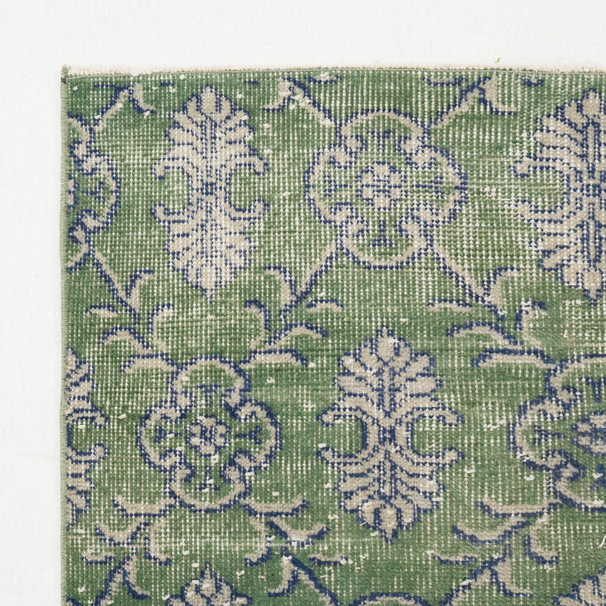 Narelith - Vintage Turkish Area Rug