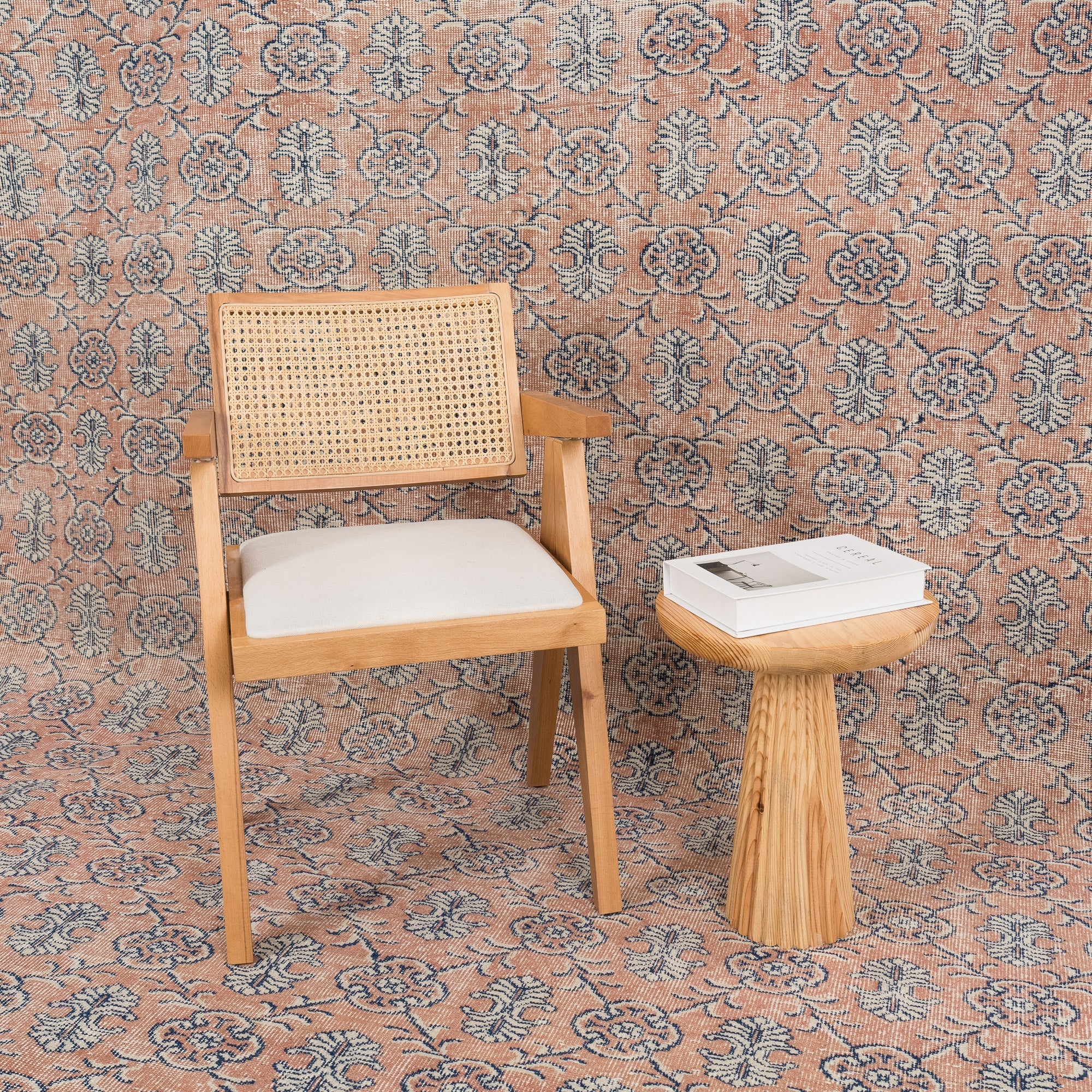 Zenariel - Vintage Turkish Area Rug