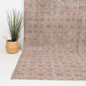 Zenariel - Vintage Turkish Area Rug