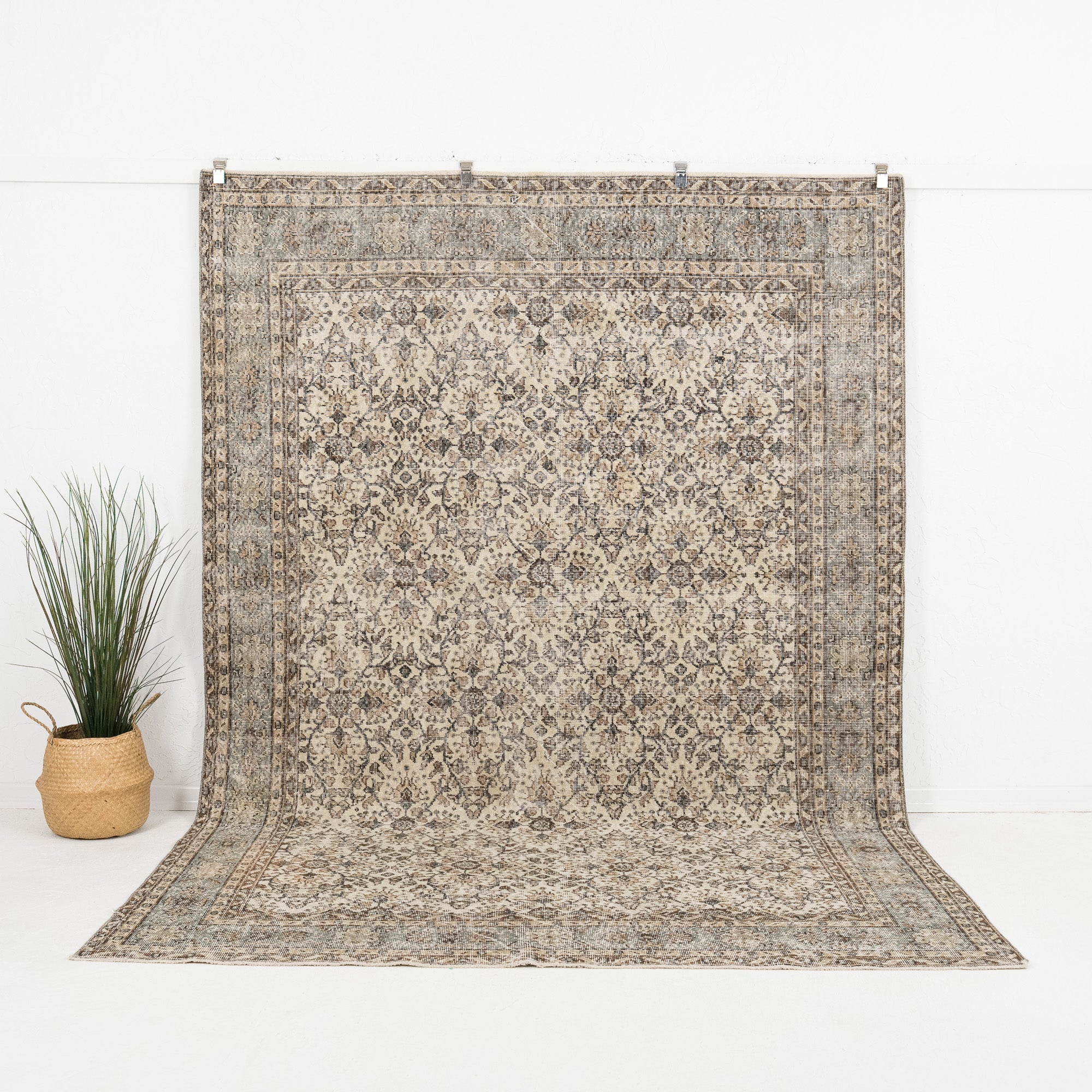 Mirelith - Vintage Turkish Area Rug