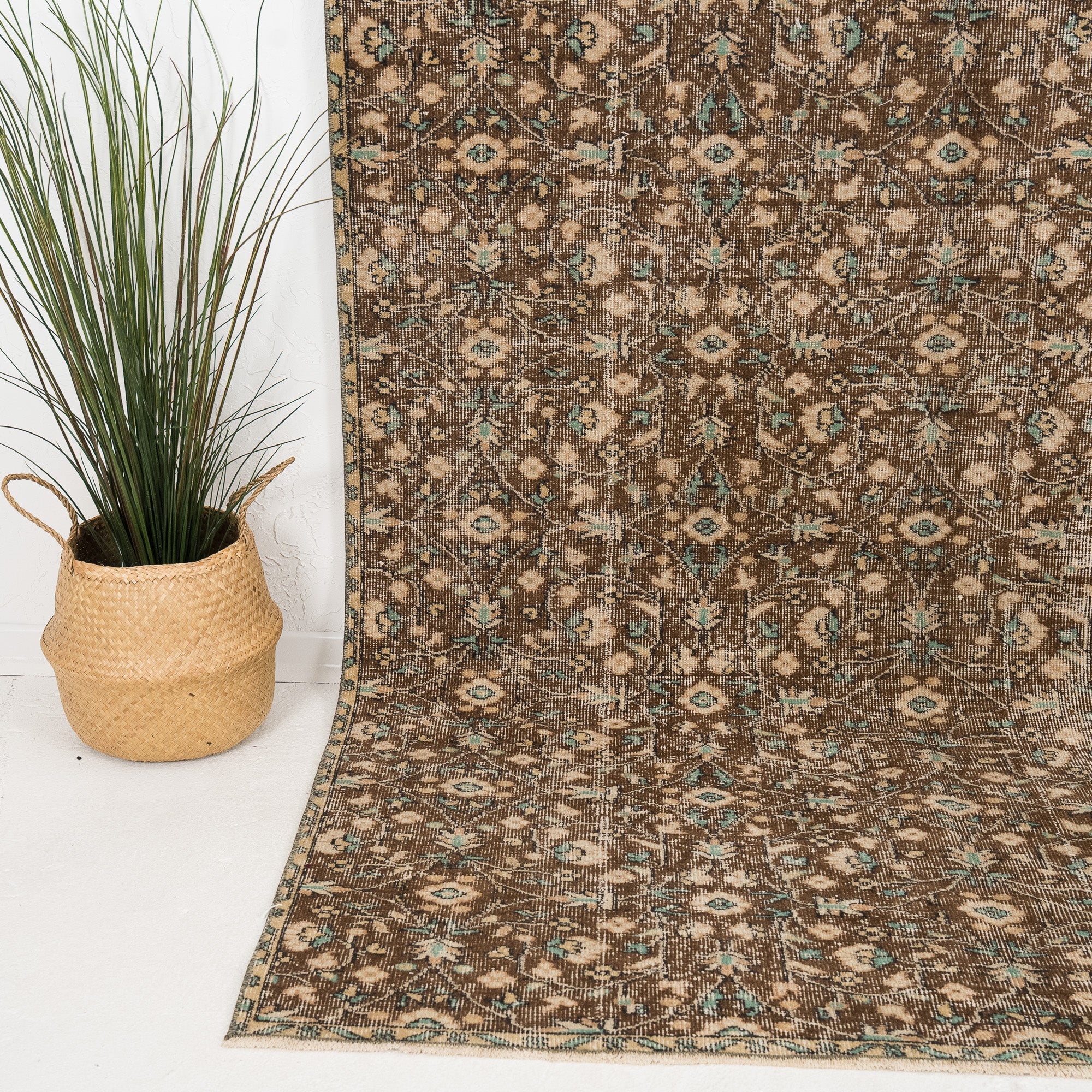 Calyvia - Vintage Turkish Area Rug