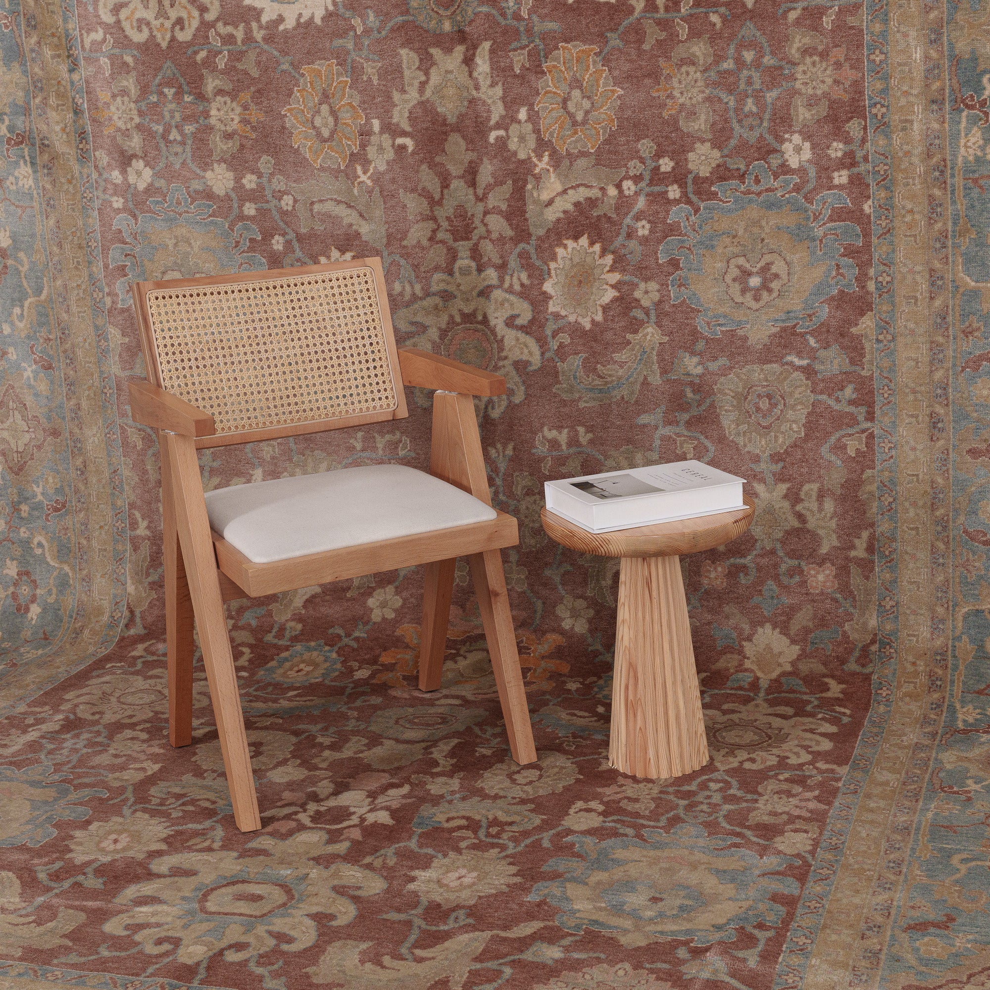 Jaerisella - Vintage Turkish Area Rug