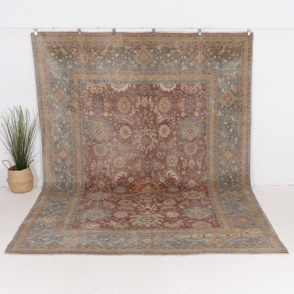 Jaerisella - Vintage Turkish Area Rug