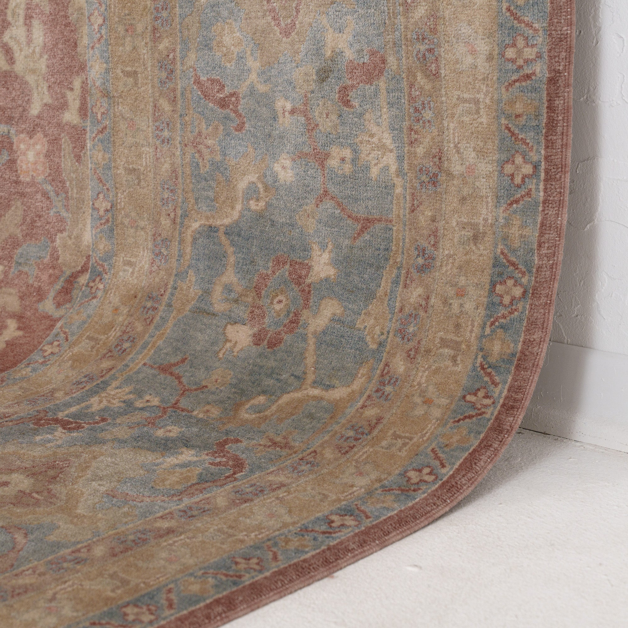 Jaerisella - Vintage Turkish Area Rug