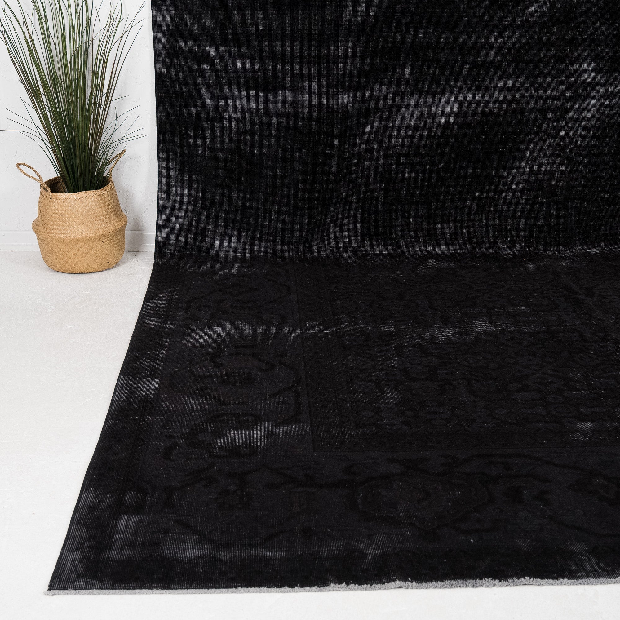 Noravessa - Vintage Turkish Area Rug