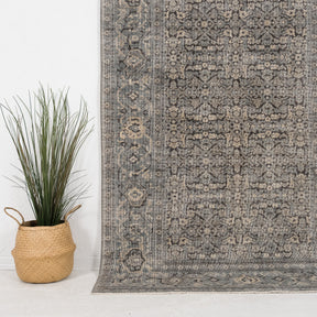 Iaeless - Vintage Turkish Area Rug