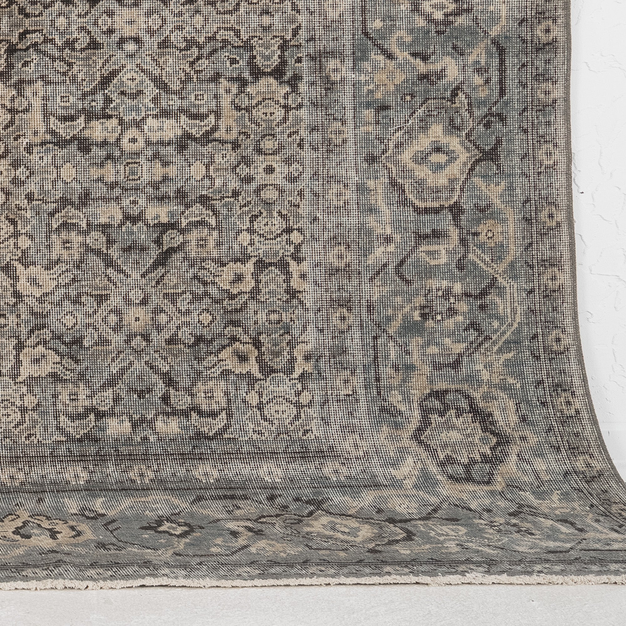 Marivynae - Vintage Turkish Area Rug