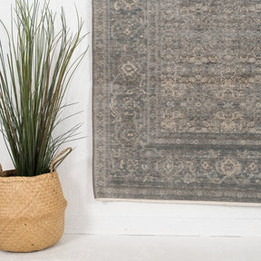 Aelindrae - Vintage Turkish Small Rug