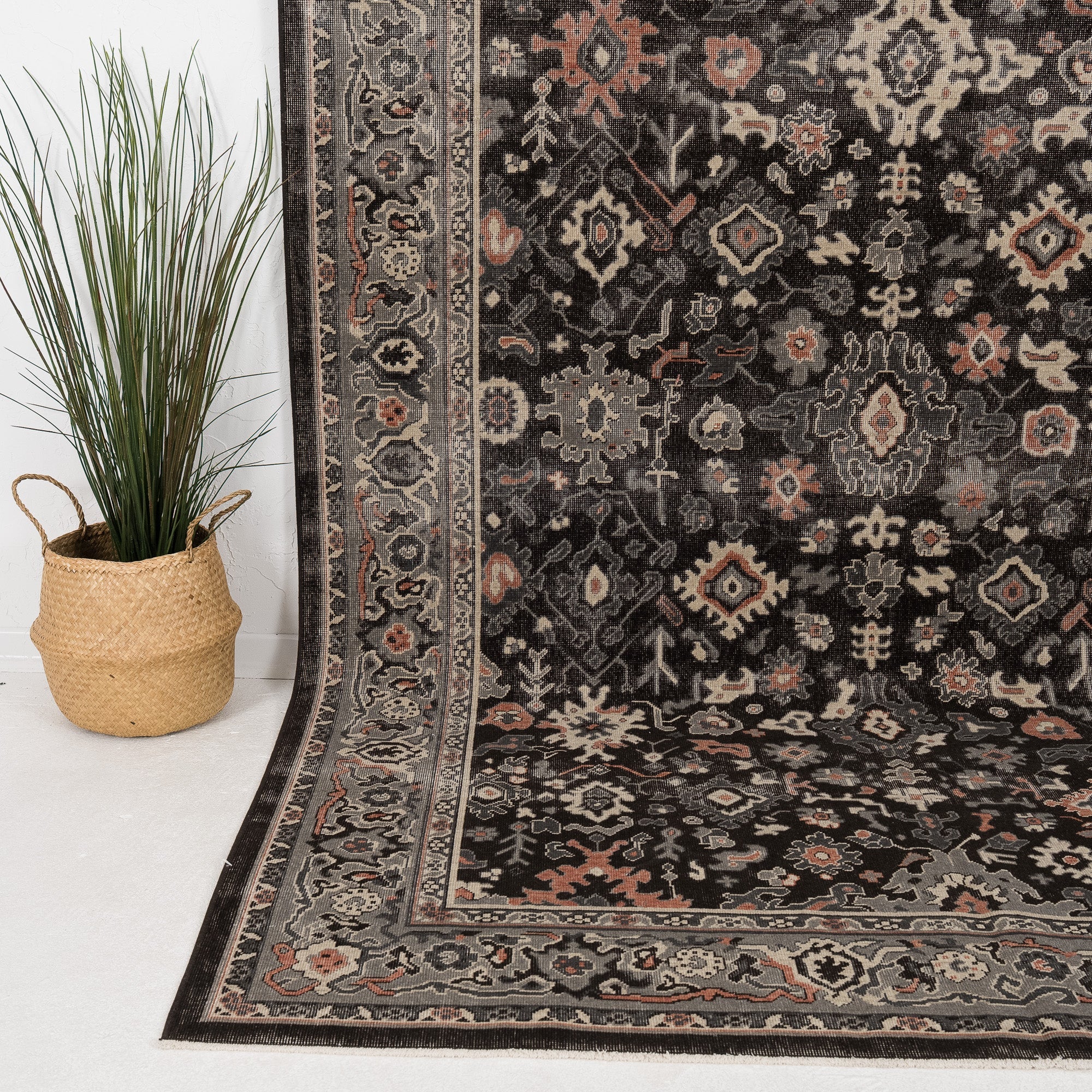 Nyrelisse - Vintage Turkish Area Rug