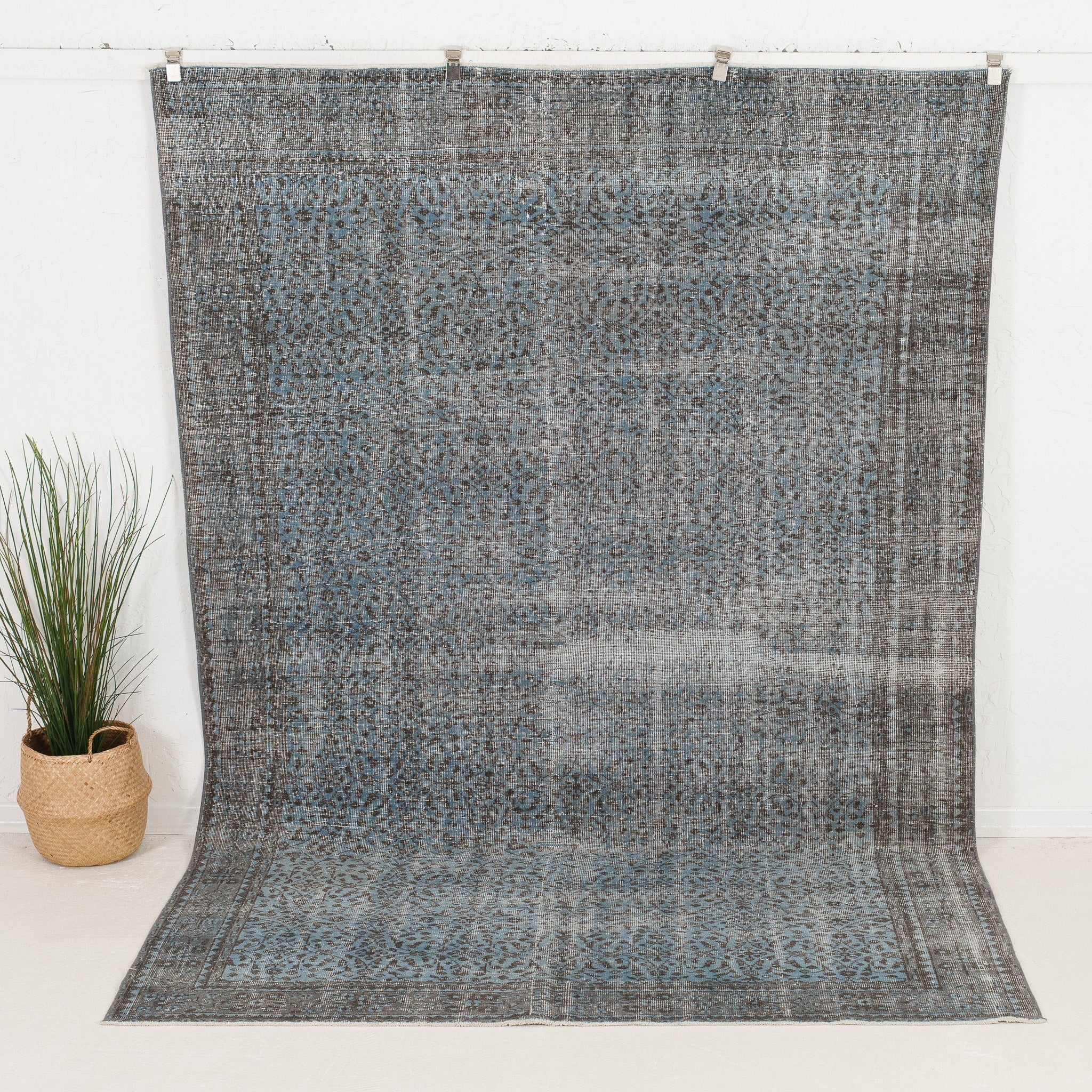 Agrona - Vintage Turkish Area Rug