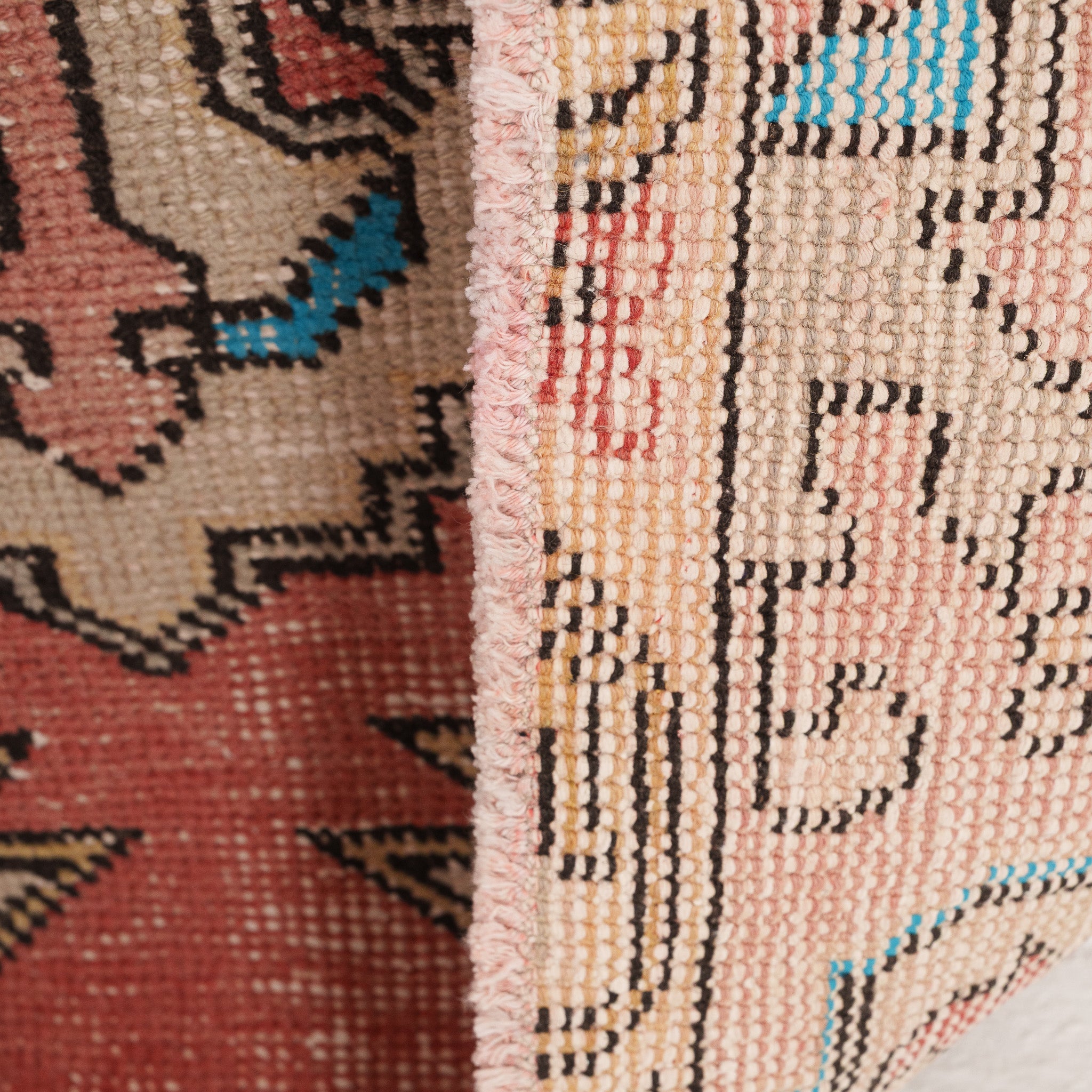 4x7 Beige Area Rug