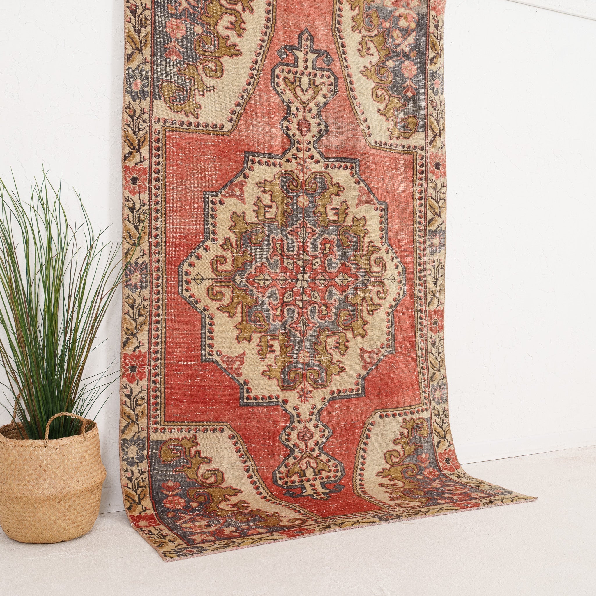 5' x 8' - Vintage Turkish Area Rug, Red - Acantha | Kuden Rugs