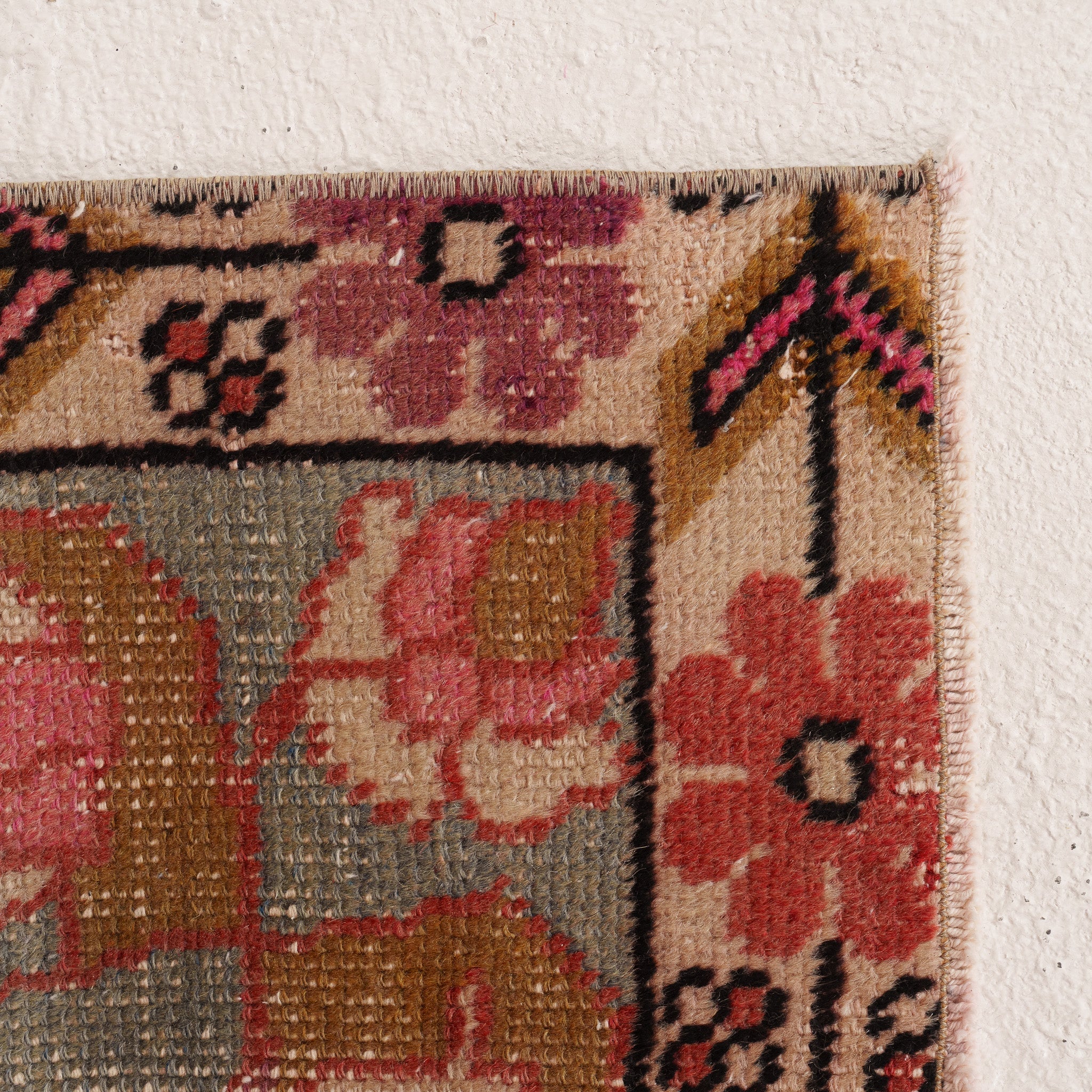 Medallion 4x7 Area Rug