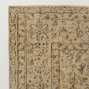 Elegant beige area rug, perfect for living room, bedroom decor