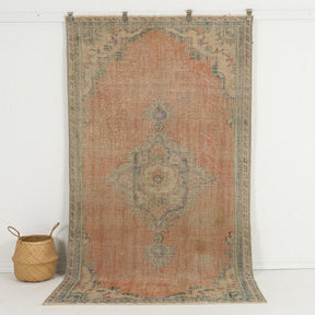 red vintage 5x8 area rug - perfect for the bedroom, office, entryway