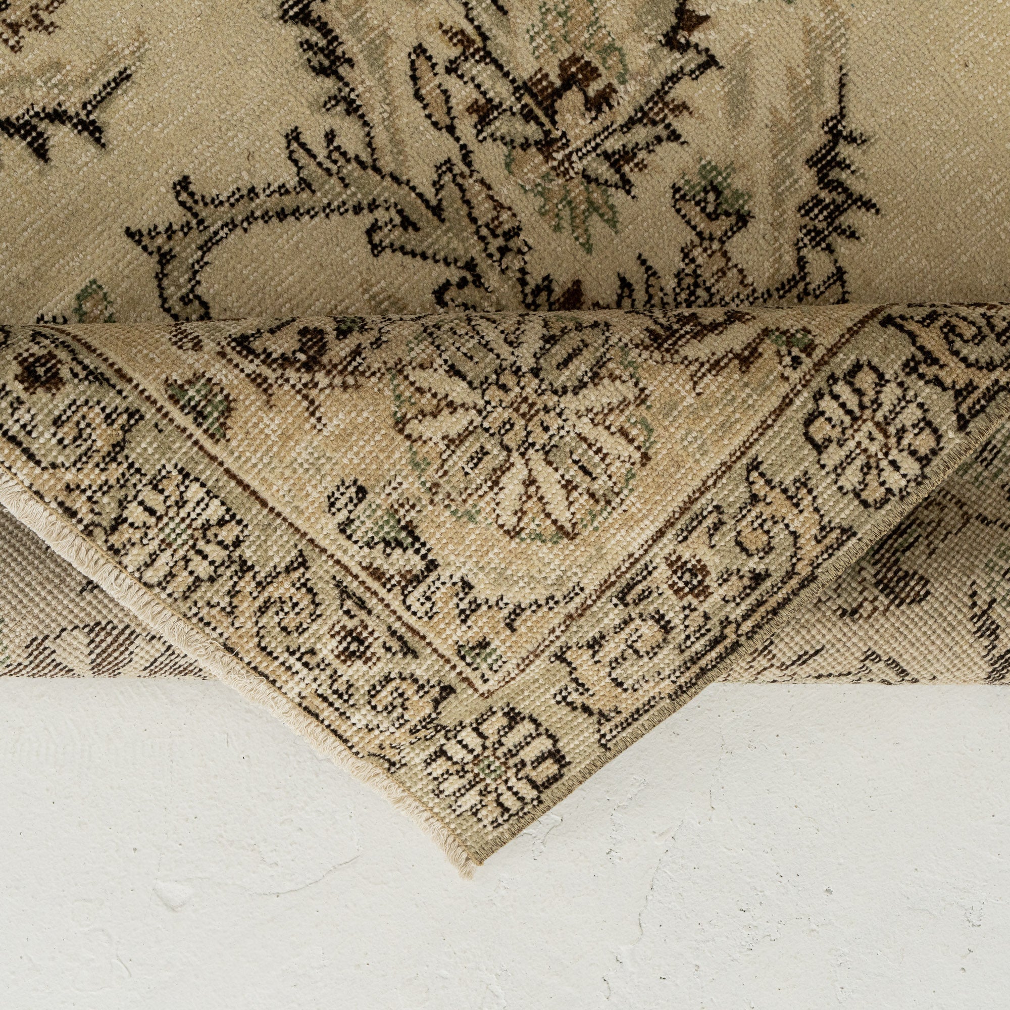 Rhoswen - Turkish Rug, Vintage Charm for Modern Spaces