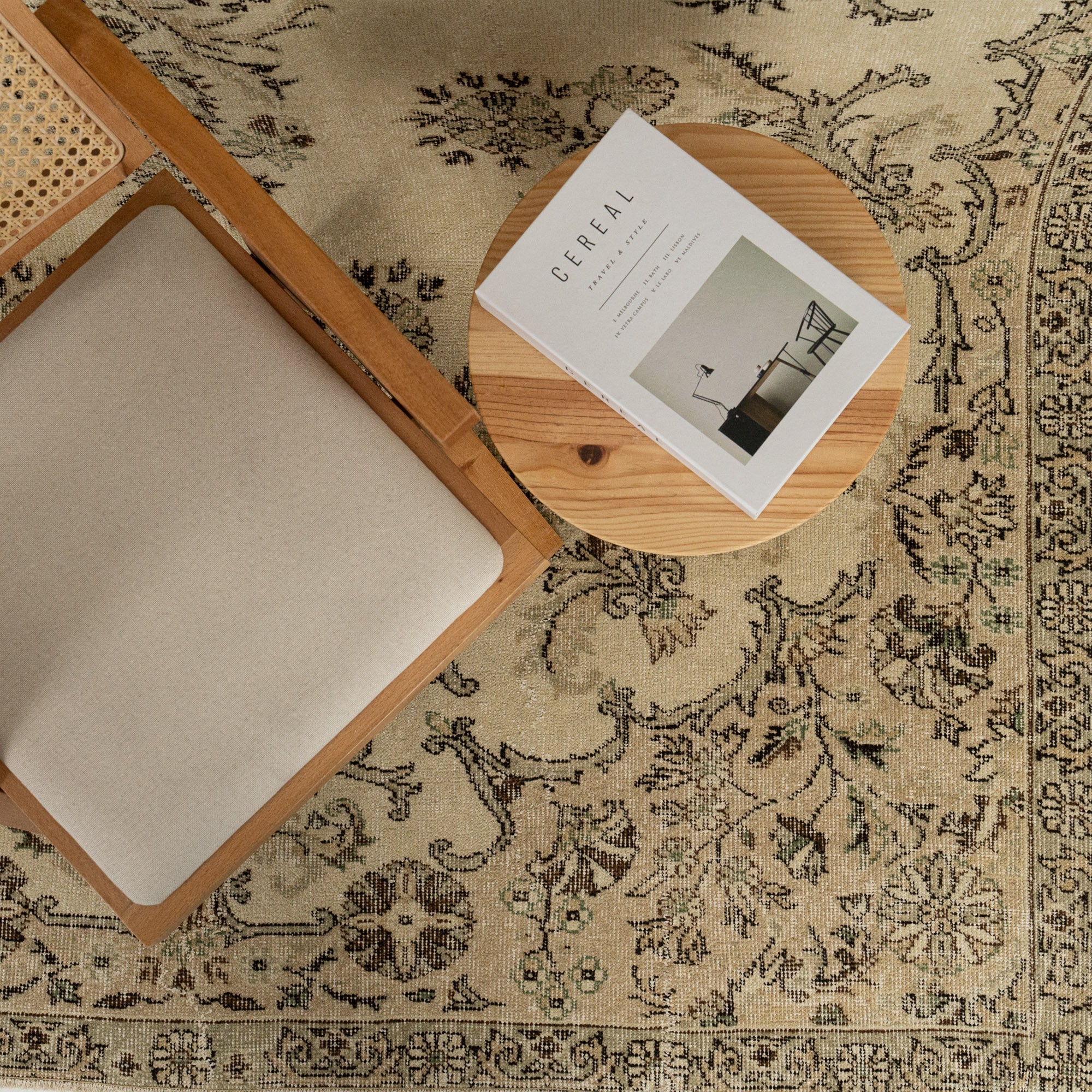 Rhoswen - Oriental Vintage Rug, Collector's Edition