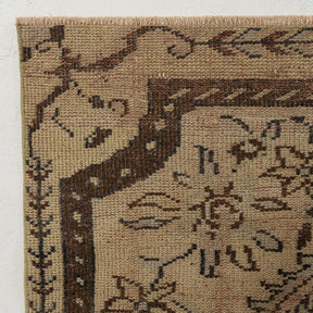 Elegant beige area rug, perfect for living room, bedroom, dining room decor