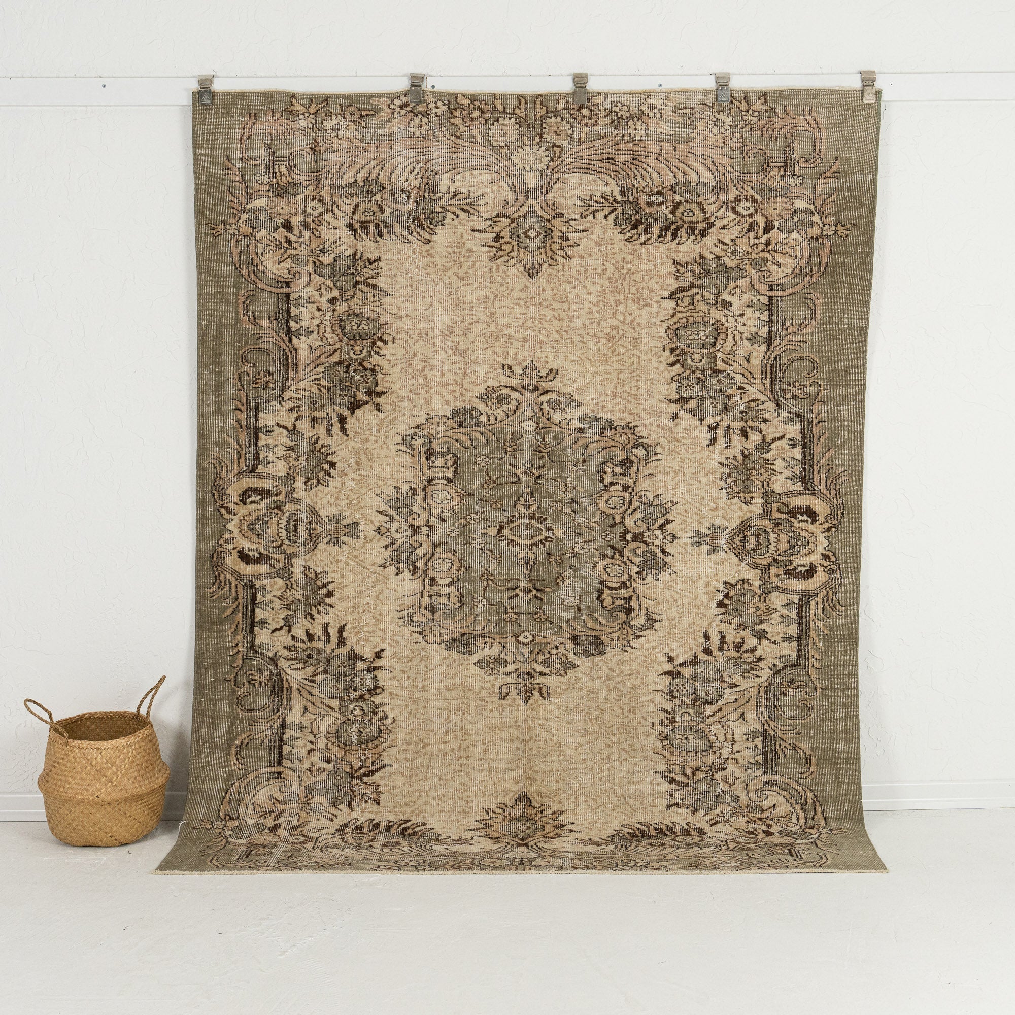 Solenne - Handmade Turkish Rug, Rich in Tradition