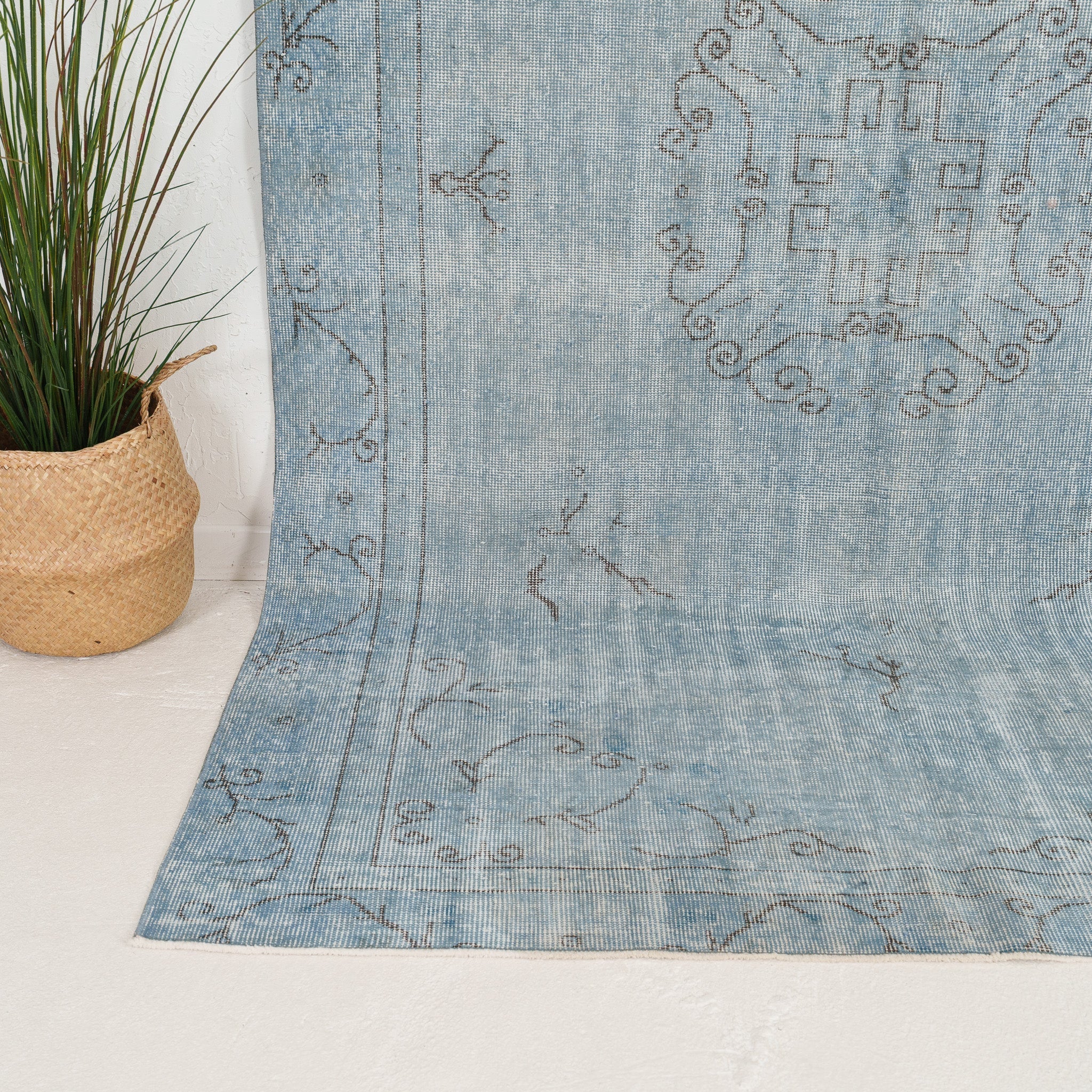 5' x 9' - Vintage Turkish Area Rug, Black - Alievina | Kuden Rugs