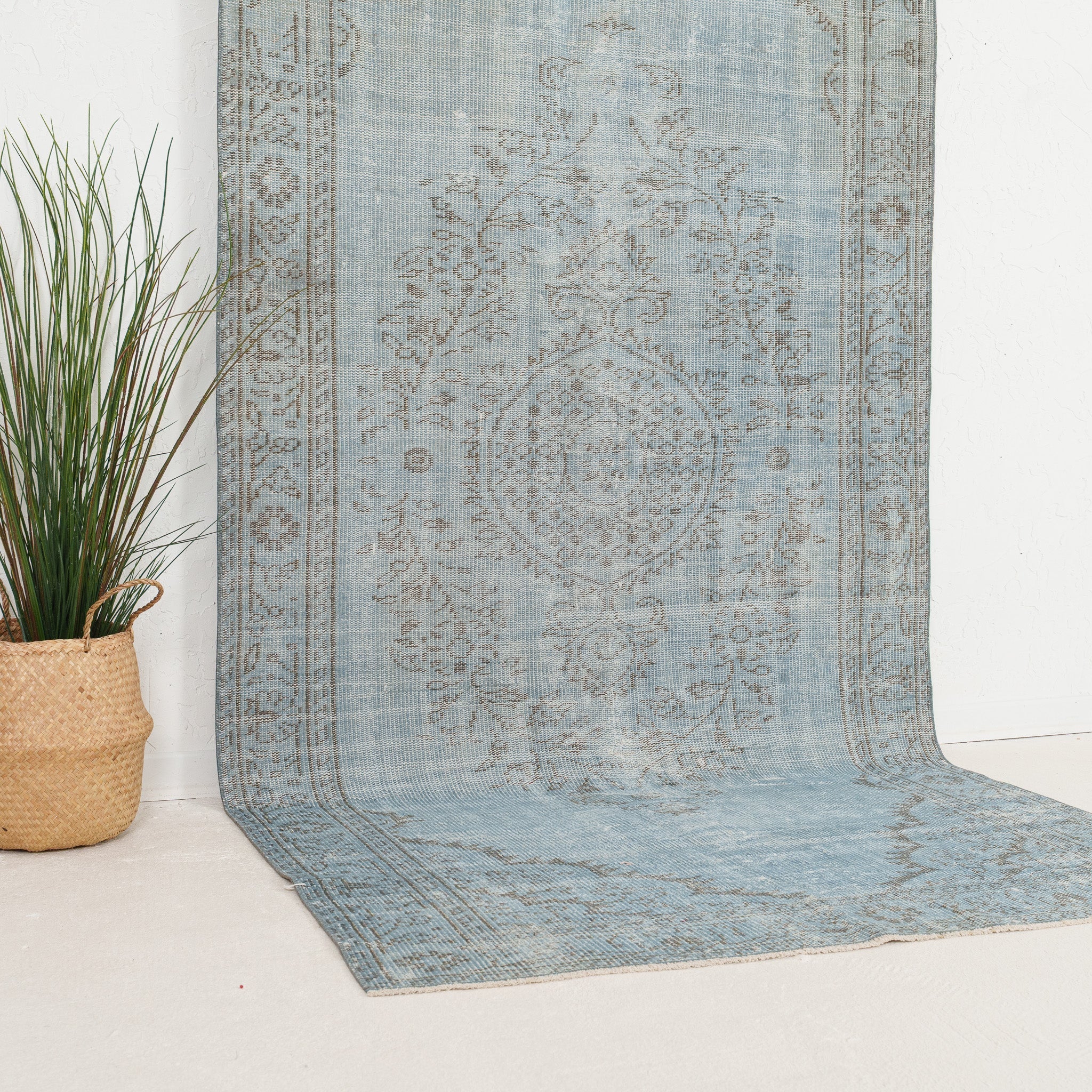5' x 9' - Vintage Turkish Area Rug, Beige - Aditi | Kuden Rugs