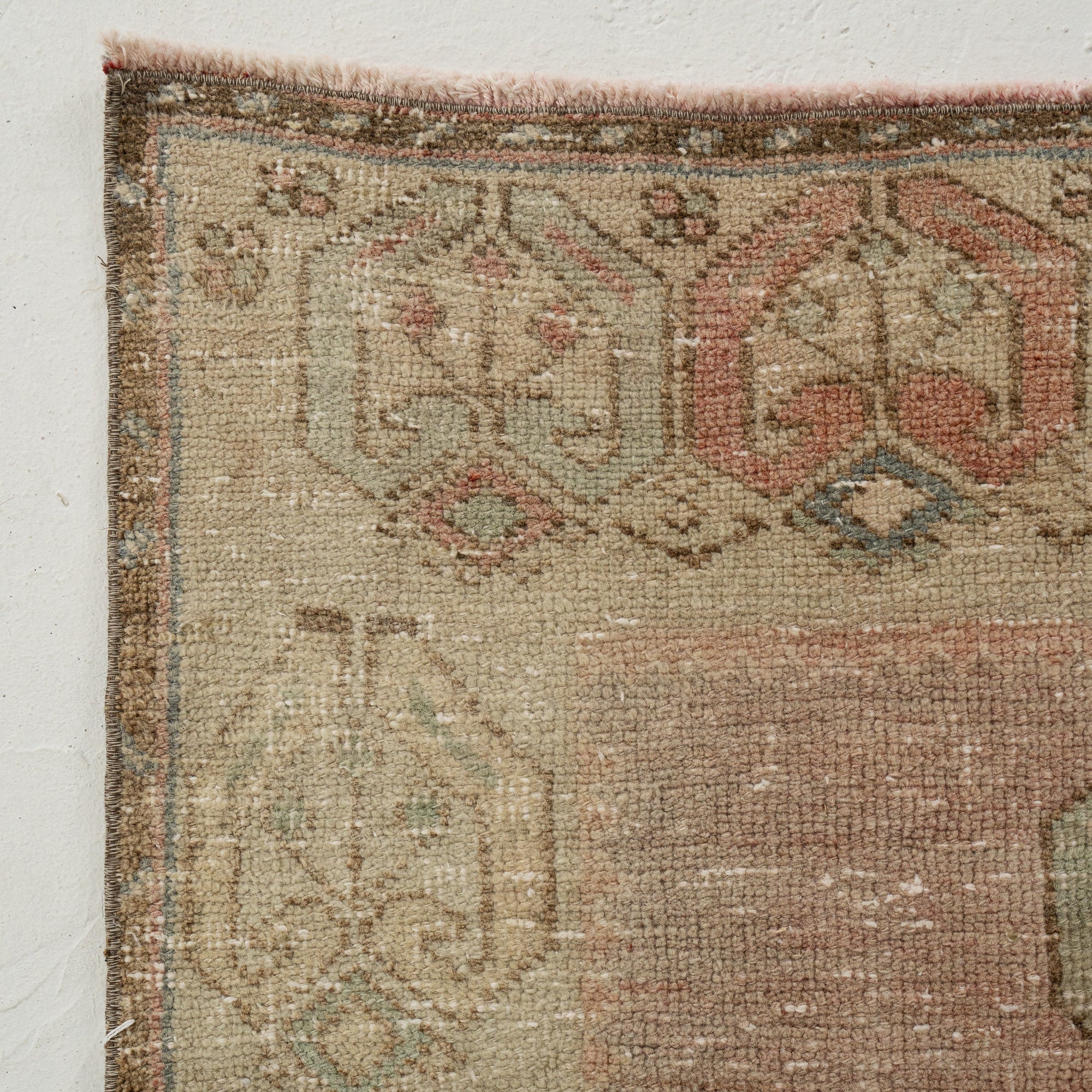 Nayana - Oriental Rug, Timeless & Exquisite