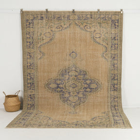 beige vintage 7x10 area rug - perfect for the living room, bedroom