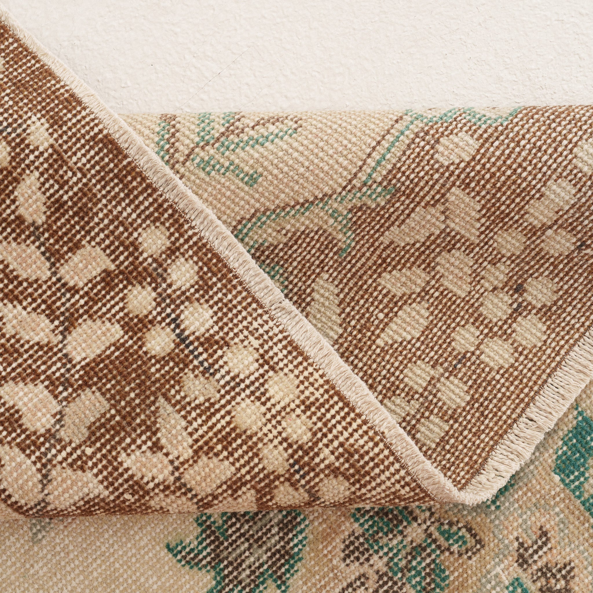 6x10 Beige Area Rug