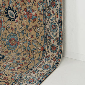 Classic area rug in 8x10 dimensions, crafted in turkish