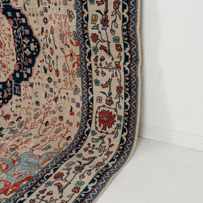 Classic area rug in 8x10 dimensions, crafted in turkish