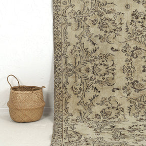 Minara - Vintage Persian Rug, Handwoven Masterpiece