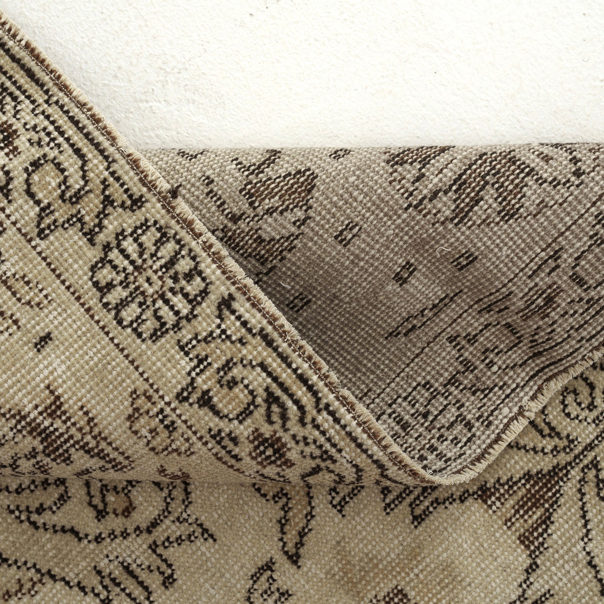Minara - Classic Turkish Rug, Vintage Heritage