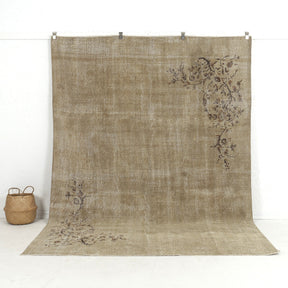 beige vintage 7x10 area rug - perfect for the living room, bedroom, entryway, office, kitchen & dining