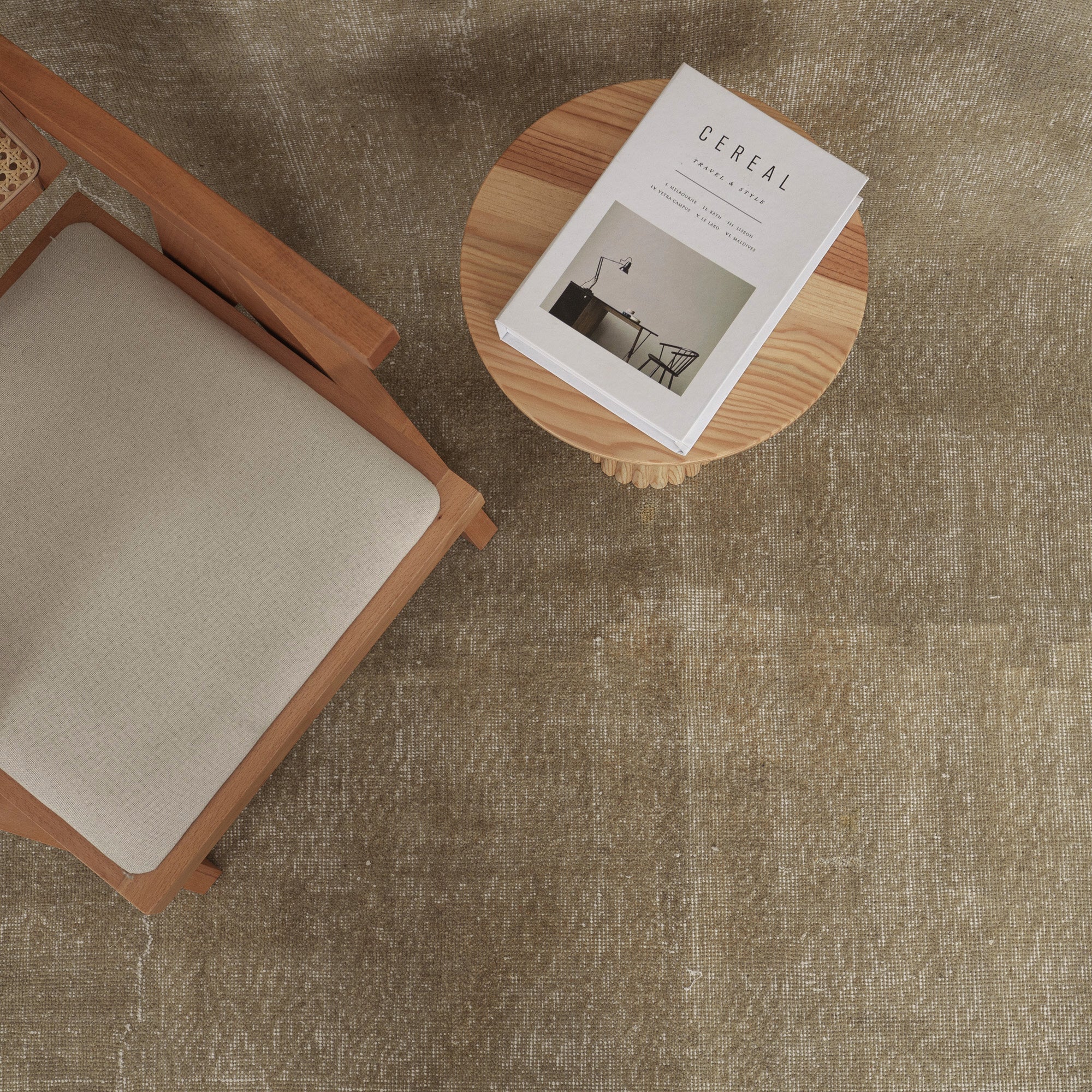 7x10 area rug with beautiful beige hues, from turkish